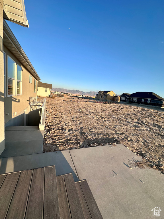 View of yard featuring a mountain view