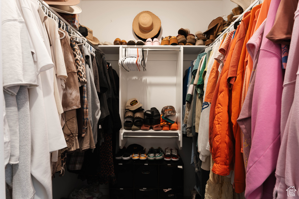 View of walk in closet