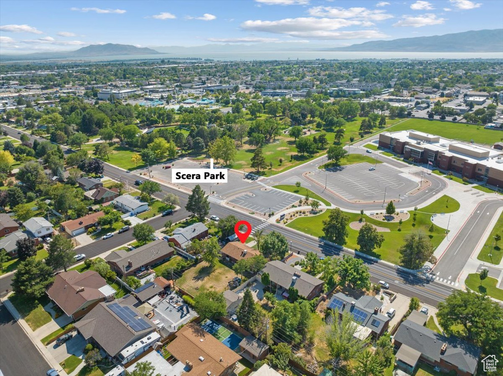 Bird\'s eye view featuring a mountain view