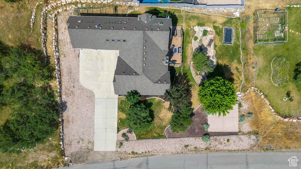 Birds eye view of property