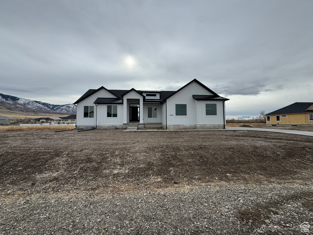 View of front facade featuring a mountain view