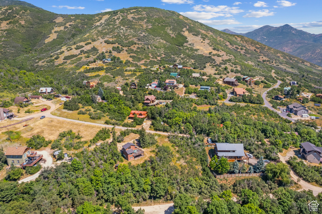 Drone / aerial view featuring a mountain view