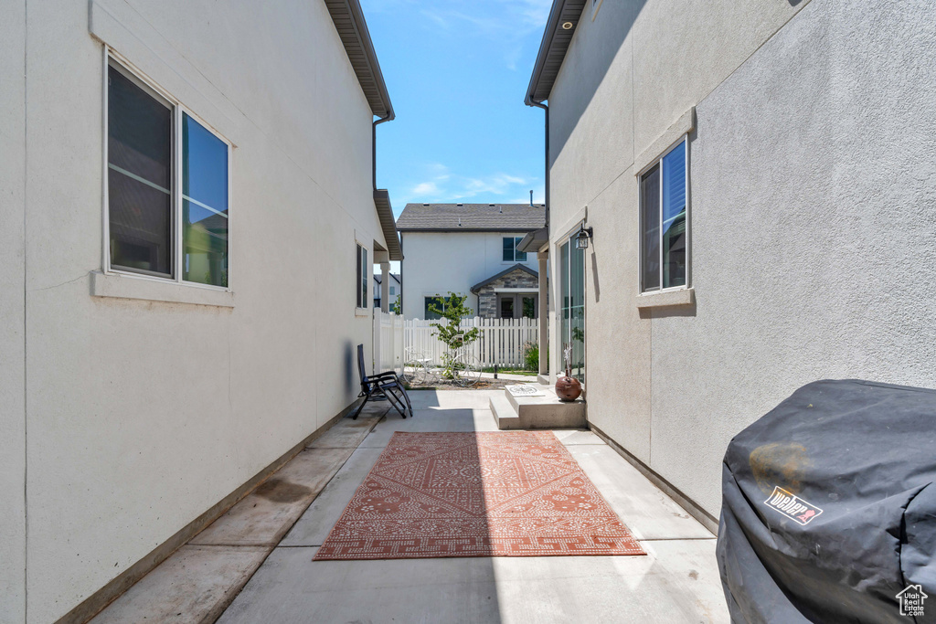 View of patio / terrace with area for grilling