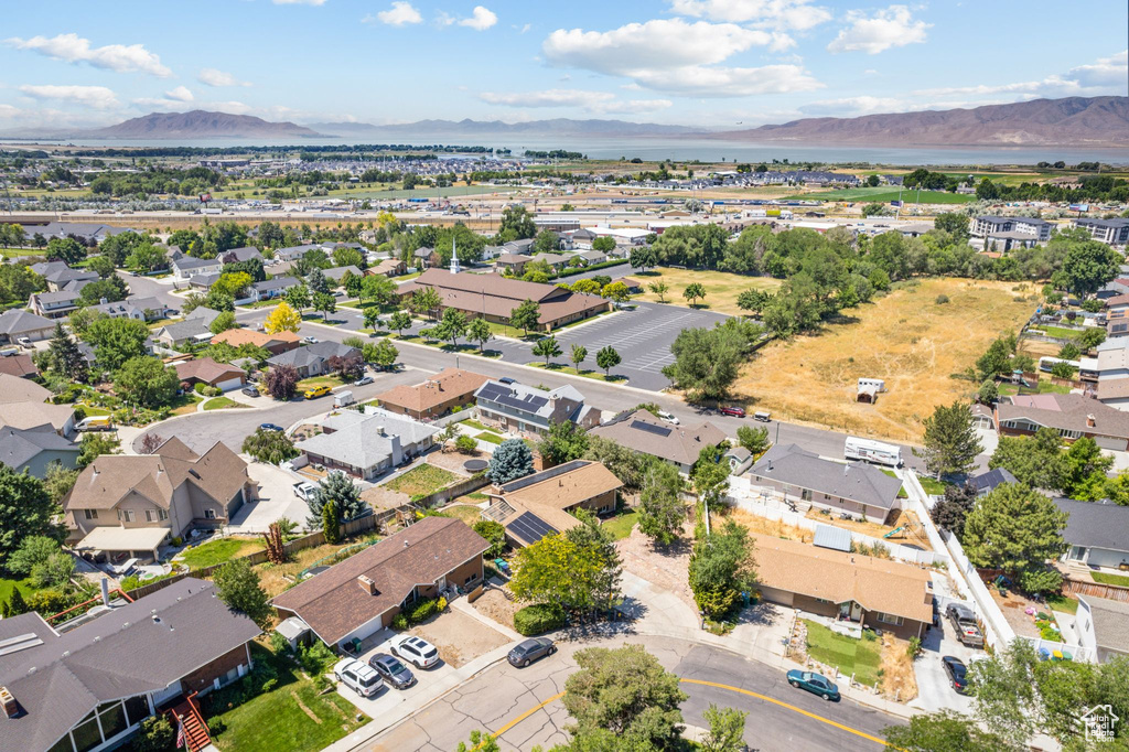 Bird's eye view with a mountain view