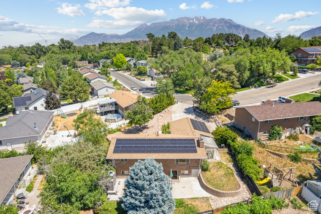 Bird's eye view featuring a mountain view