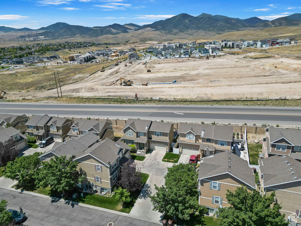 Bird's eye view featuring a mountain view