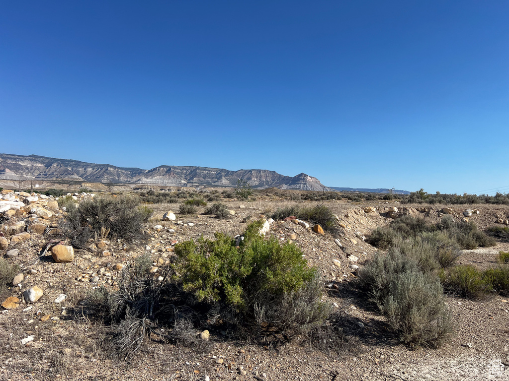 View of mountain feature