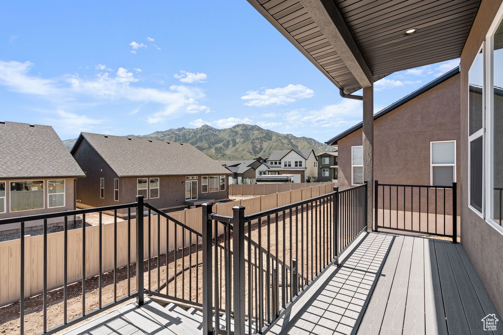 Balcony featuring a mountain view