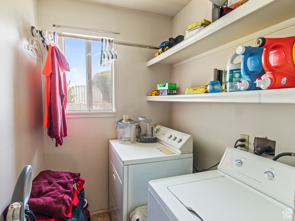 Laundry area with washing machine and dryer