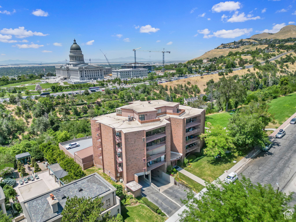 Birds eye view of property