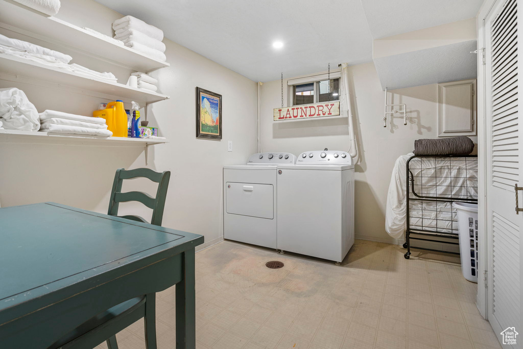 Clothes washing area with washing machine and clothes dryer