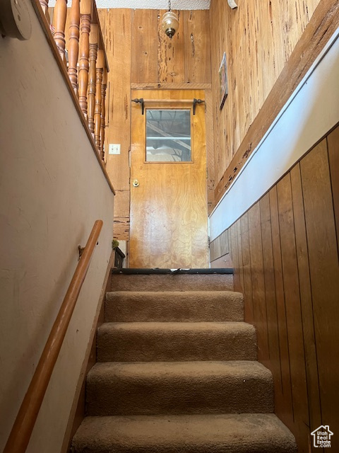 Stairs with wooden walls