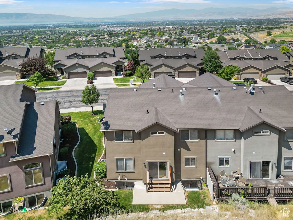 Drone / aerial view featuring a mountain view