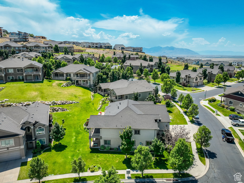 Bird's eye view with a mountain view