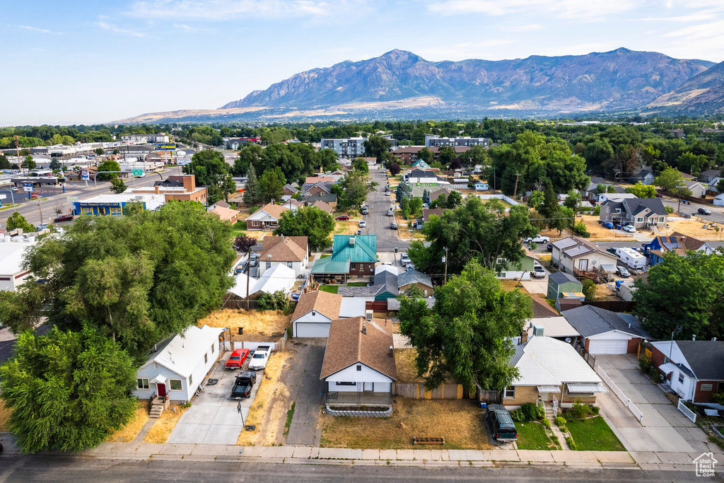 Bird's eye view featuring a mountain view