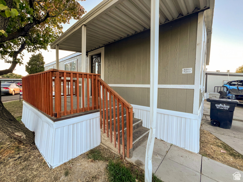 View of side of home