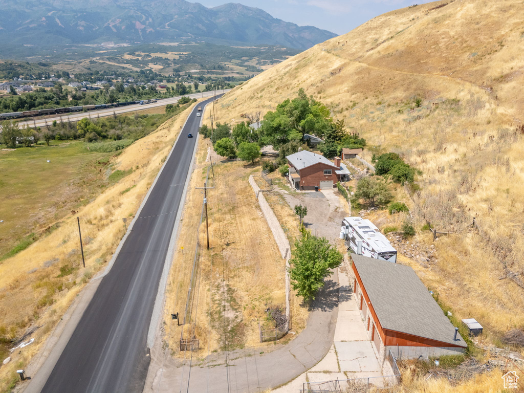 Drone / aerial view featuring a mountain view