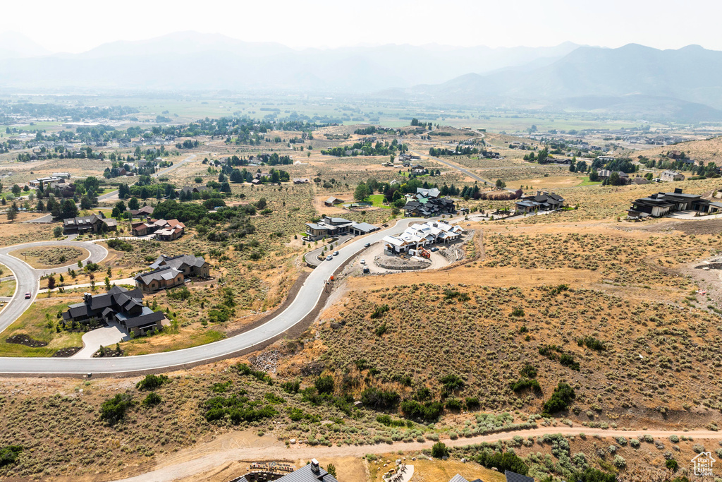 Aerial view with a mountain view