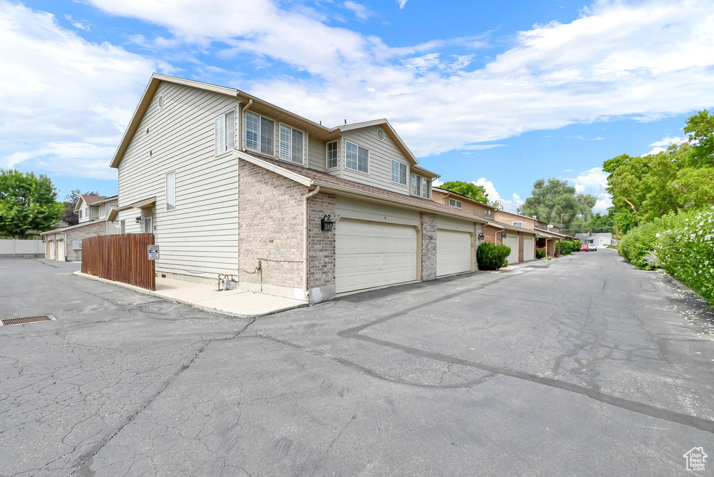 View of front property featuring a garage