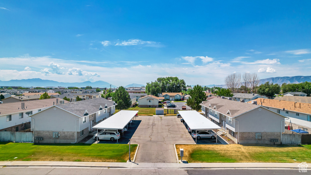 Birds eye view of property featuring a mountain view