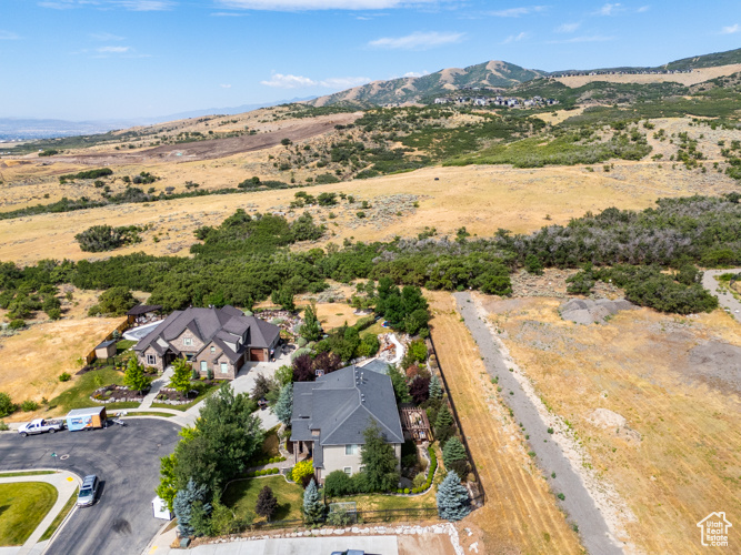 Drone / aerial view featuring a mountain view