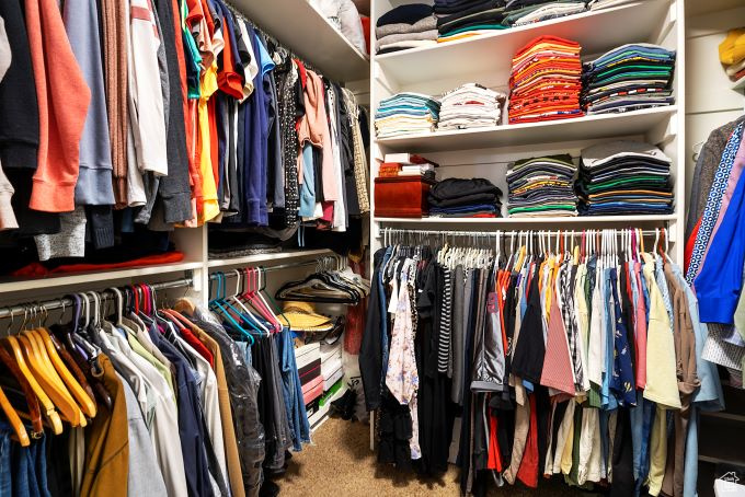 Spacious closet featuring carpet floors