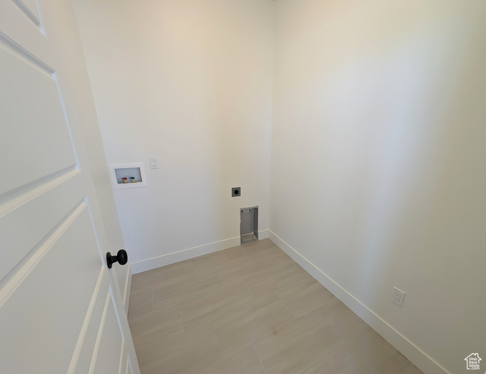 Laundry area with hookup for an electric dryer and washer hookup