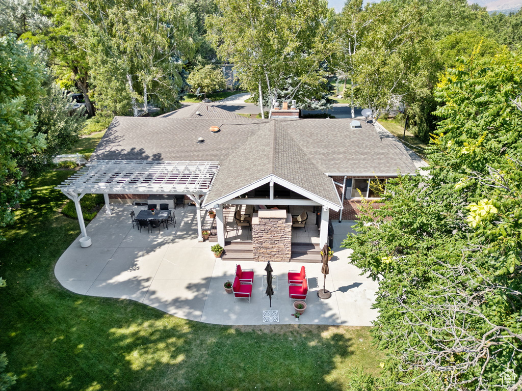 Birds eye view of property