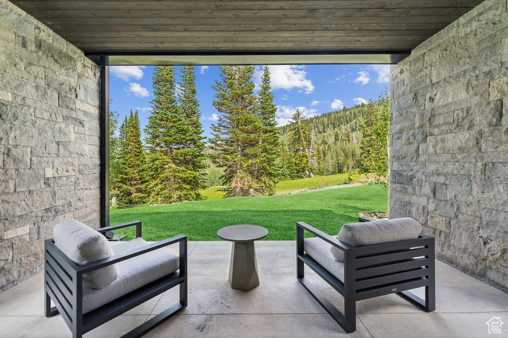 View of patio / terrace featuring an outdoor living space