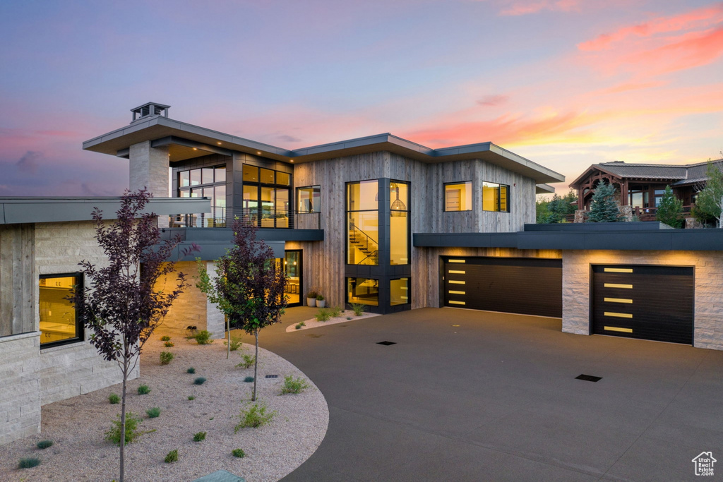 View of front facade with a garage