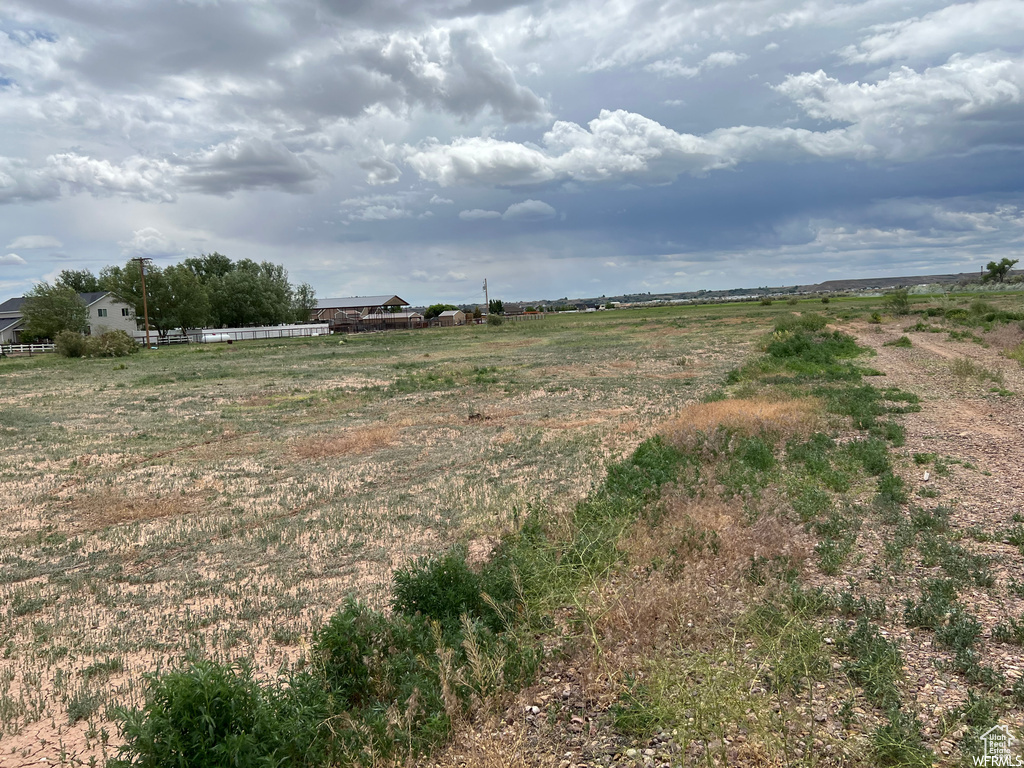View of local wilderness featuring a rural view