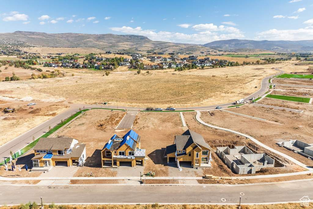 Drone / aerial view featuring a mountain view