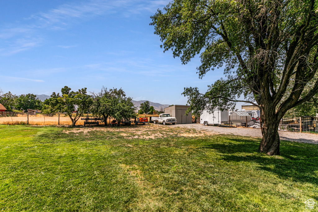 View of yard featuring a mountain view