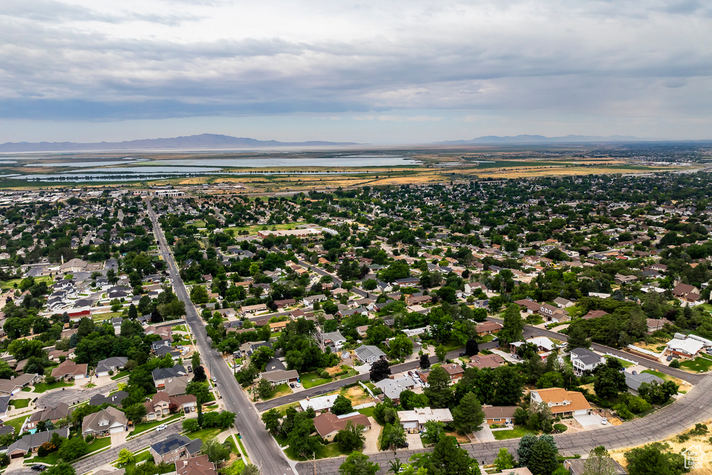 Bird\'s eye view featuring a mountain view