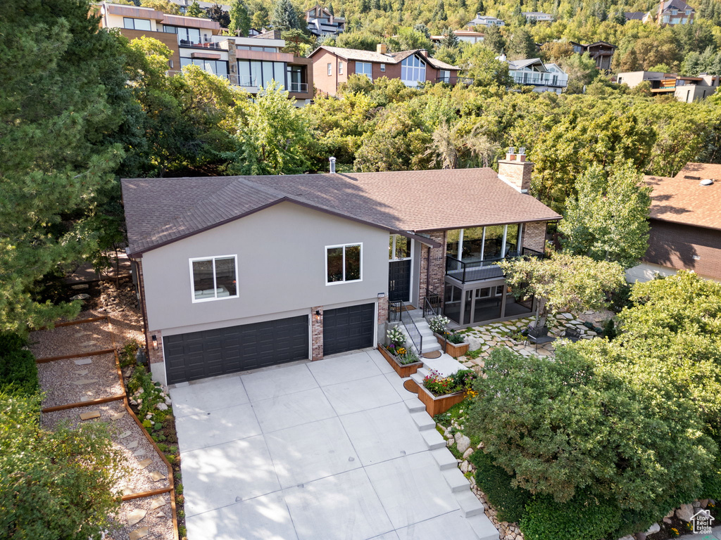 Birds eye view of property