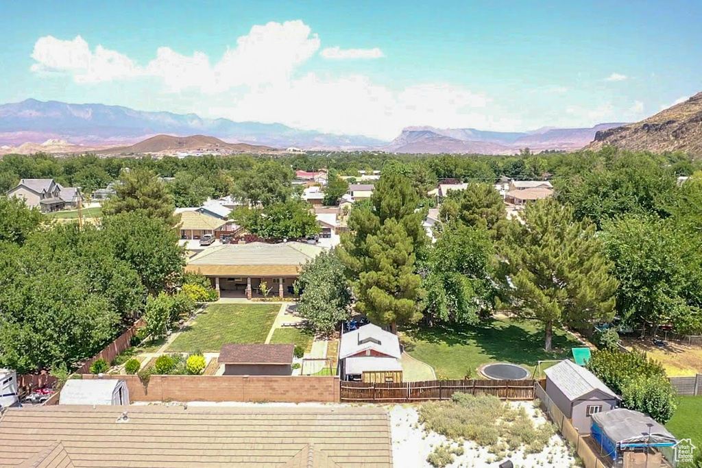 Aerial view with a mountain view