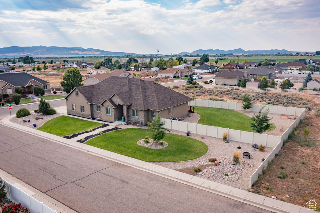 Bird's eye view with a mountain view