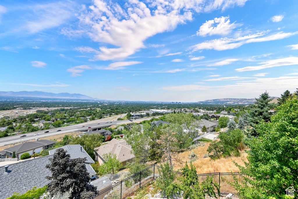 Aerial view with a mountain view