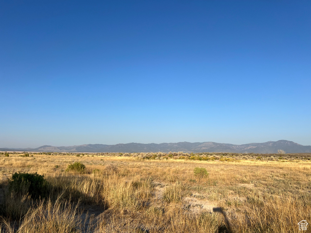 View of mountain feature