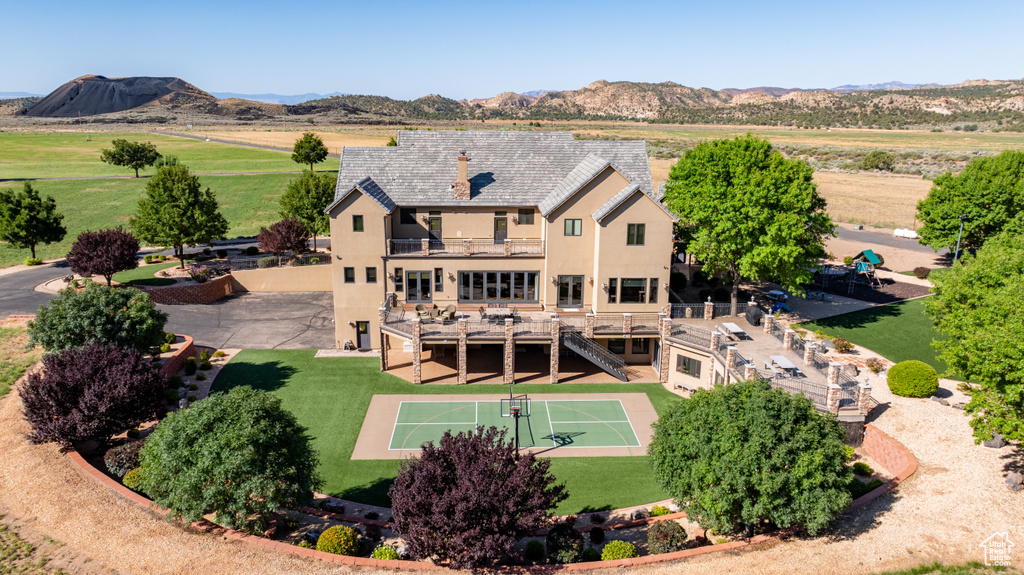 Drone / aerial view featuring a mountain view