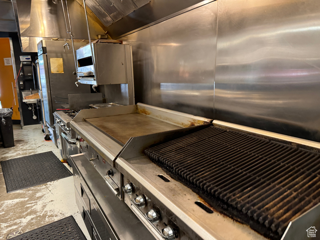 Kitchen featuring concrete flooring