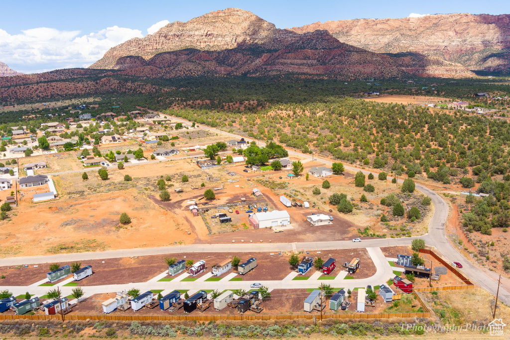 Bird's eye view with a mountain view