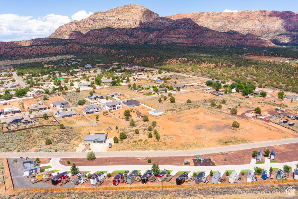 Bird's eye view with a mountain view