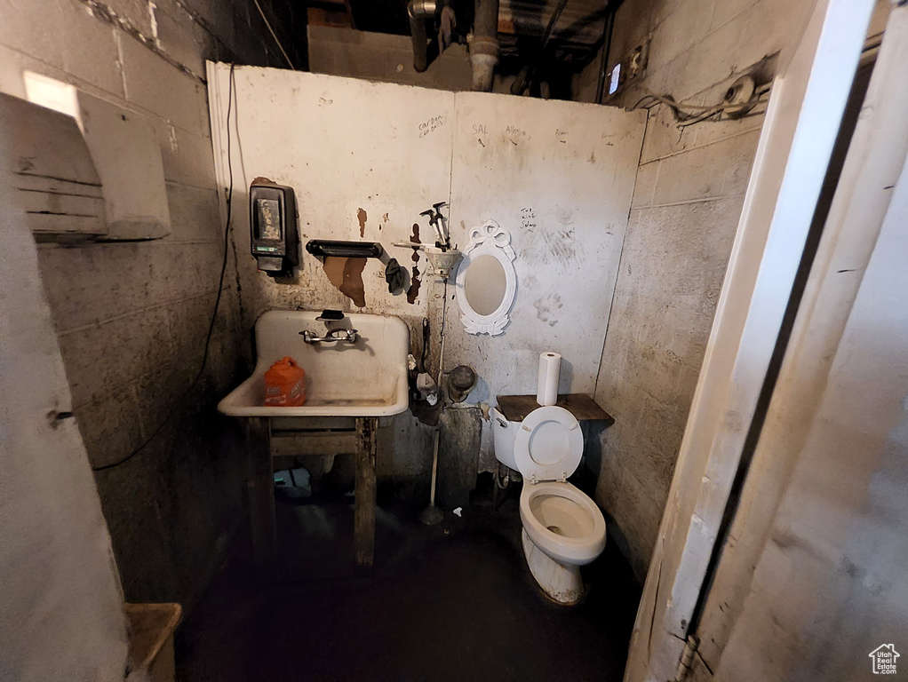 Bathroom with toilet