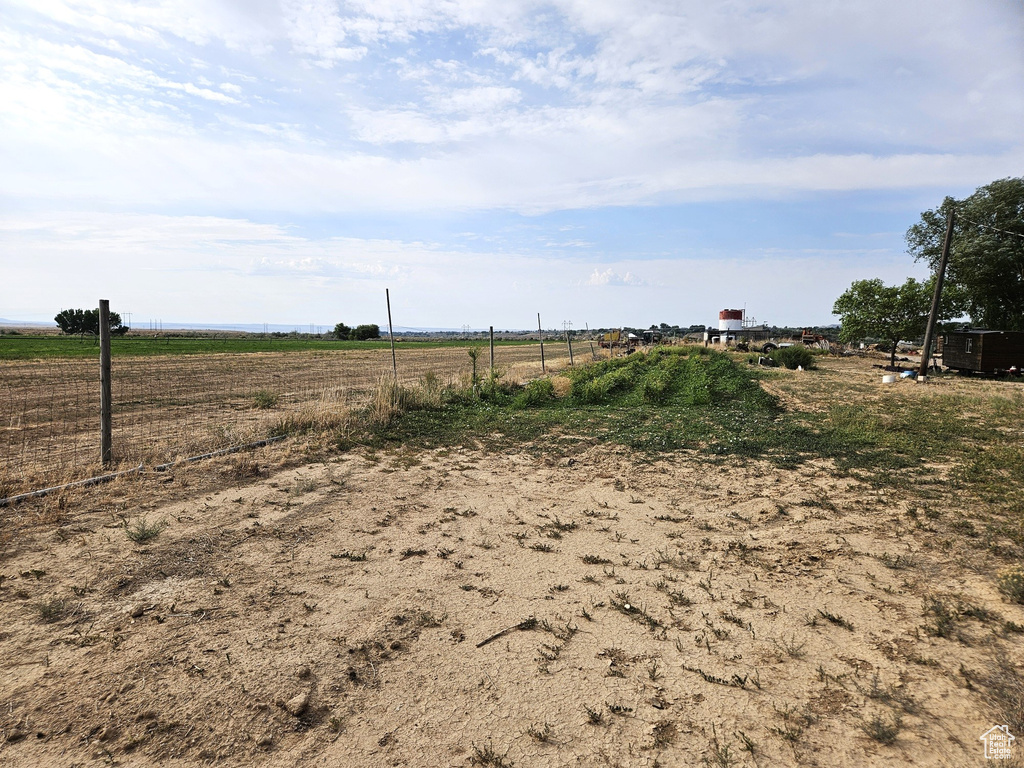 View of yard featuring a rural view