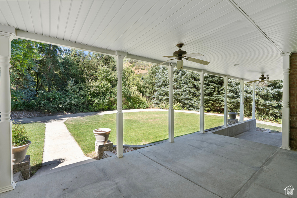 View of patio / terrace featuring ceiling fan