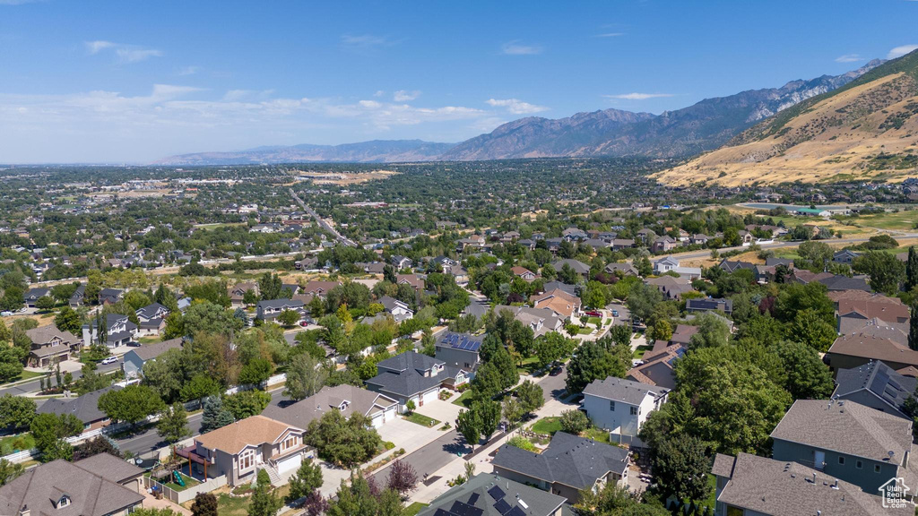 Drone / aerial view featuring a mountain view