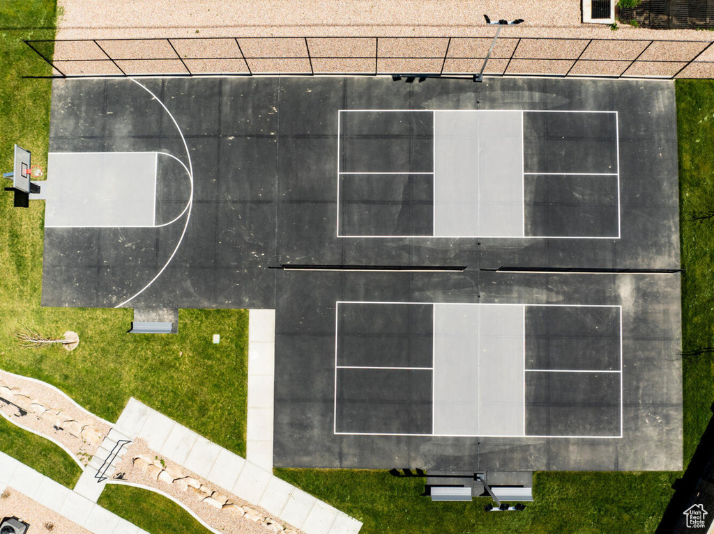 Birds eye view of property