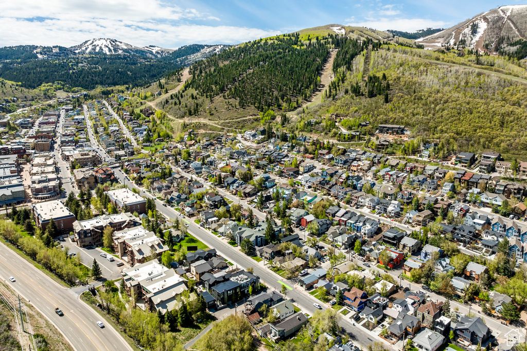 Drone / aerial view featuring a mountain view