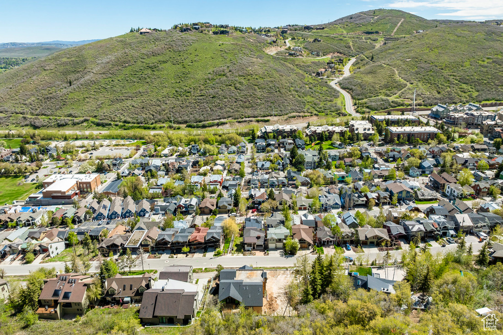 Drone / aerial view featuring a mountain view